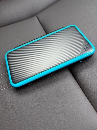Newニンテンドー2DS LL ブラック×ターコイズ