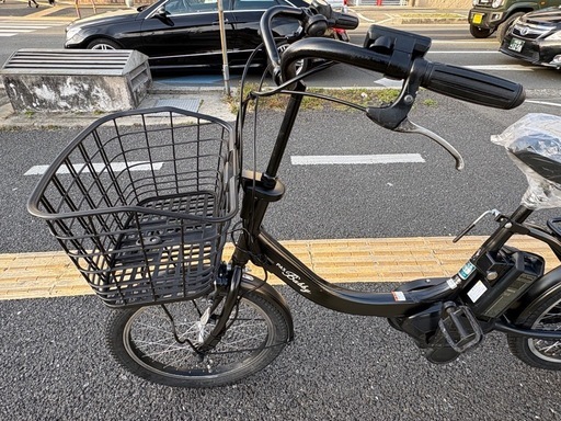中古20㌅YAMAHA電動アシスト自転車　12.3Ah 大阪　064