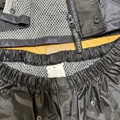 【サイズは３L】レインコート上下セットの画像