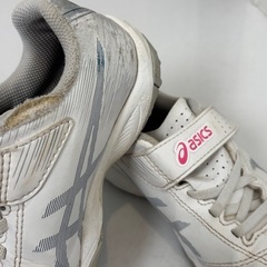 アシックス（asics）サッカーシューズの画像