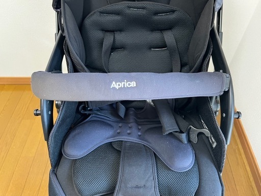 買取お値段、受け取り場所相談可能 Aprica オプティア A型ベビーカー 両対面 ブラック