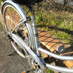 中古自転車 Lis Blanc 実用 自転車 6段変速 27インチ LEDライト シルバー 通勤 通学 近所のお出掛けなどにの画像