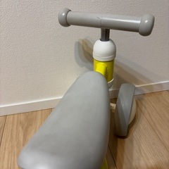 ディーバイク黄色の画像