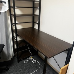 システムデスクの画像