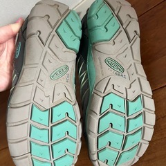 KEEN contour arch cnx 22cm スニーカー グレーグリーンの画像