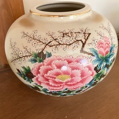 九谷焼　　　　　花瓶
の画像
