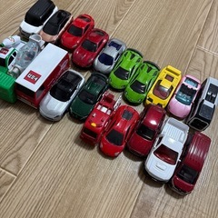 ①　車 おもちゃ  20コの画像