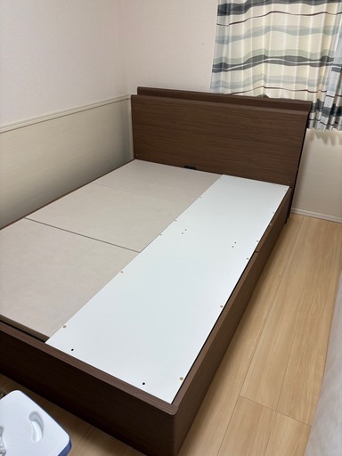 ダブルベッド　解体済