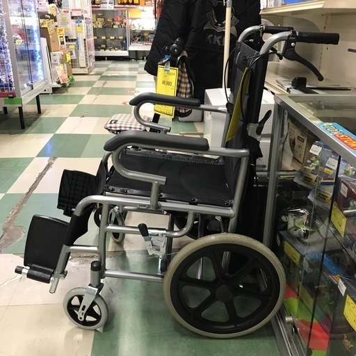 ジャングルジャングル貝塚店　車椅子　黒　ブラック　手押し車椅子中古　リサイクルショップ　貝塚市　二色浜