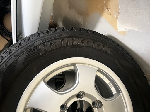 nv350専用アルミホイールスタッドレス