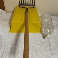 ☺️ 全鋼片手鍬  鍬  クワ  20✖️h9✖️70cm 錆多めの画像