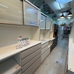 【愛品館 江戸川店 】NITORI 2枚スライド扉 キッチンボード アルミナ100（ニトリ）の画像