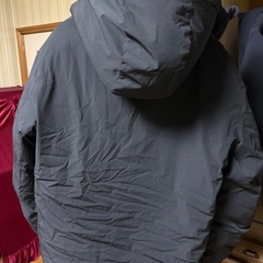 ワークマン　ギガパフフュージョンダウンフーディーの画像