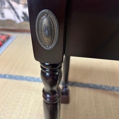 机と椅子の画像