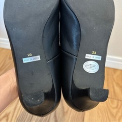 【23㎝】アカクラ　Akakura 黒パンプスの画像