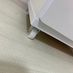 【新品同様】キャスター付きスリム収納棚 幅30 隙間収納 コンセント付き の画像