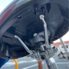 20インチ6段変速折りたたみ自転車 サドルの部品欠品あり シルバー 中古の画像