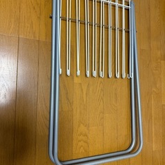 ②折りたたみ　タオル干しの画像