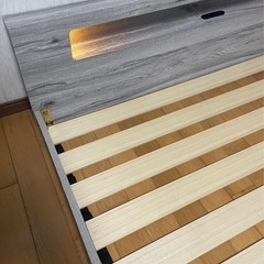 ローベッドフレーム　ダブルサイズ　一口コンセントの画像