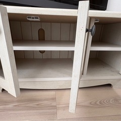 テレビ台の画像