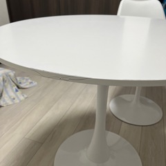1人用丸テーブル&椅子の画像