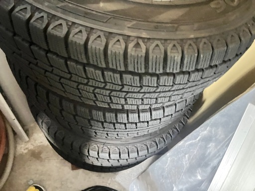nv350専用アルミホイールスタッドレス