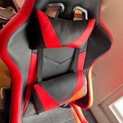 Logicool ゲーミングチェア ステアリングホイール付きの画像