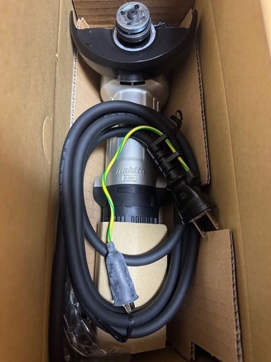 マキタ　ディスクグラインダ100mm