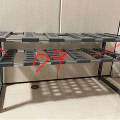 伸縮ラック　台所下収納の画像