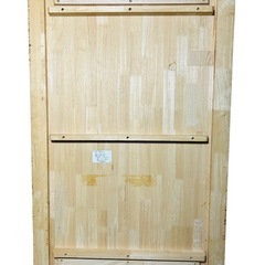 木製ダイニングテーブルの画像