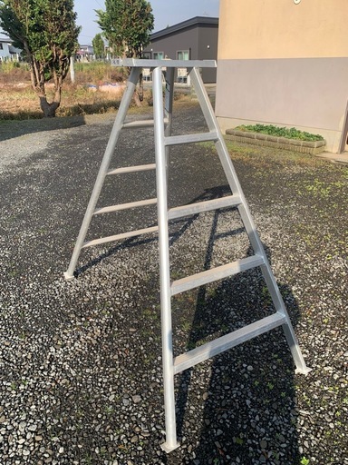 アルミ製脚立