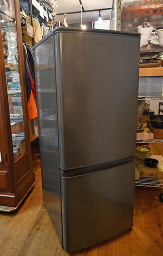 ●近郊格安配送(^^♪●2024年製●三菱　146L　2ドア冷蔵庫　MR-P15J　中古品●相模原　横浜　神奈川●