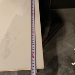 【差し上げます】竹ノ塚 itoki　作業用ハイテーブル　白色の画像