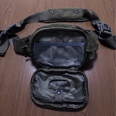 Hugoo ヒップシート 抱っこバッグ カーキの画像