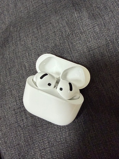 AirPods4 （ノイズキャンセリング搭載）
