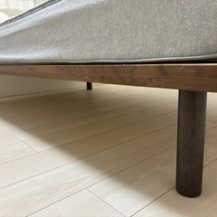 受渡決定予定　コアラマットレス(セミダブル)とベッドフレームの画像