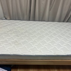 無料！！ベッドとマットレスの画像