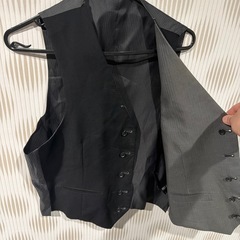 スーツベスト
の画像