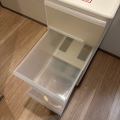 3段ボックスの画像