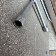 十字レンチの画像