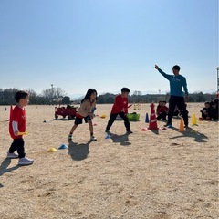 かけっこ教室の指導員の画像