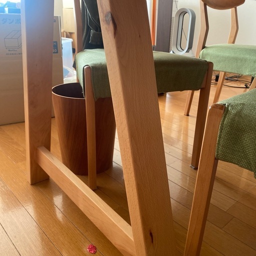 4人ゆったりダイニングテーブル
