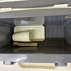 クーラーボックス　テーブル付きの画像