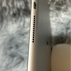 Apple iPad (第7世代) 32GB シルバー 2019年代の画像