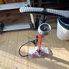 ★価格ダウン★ロードバイク2台、スタンド、空気入れ付の画像