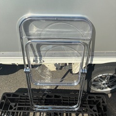 ⭐️美品⭐️  折りたたみ椅子　透明　オシャレ👍の画像