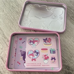 クロミちゃんマスコット　マイメロディ&クロミのアルミケース＋レターセットの画像