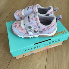 キッズ　シューズ　15.5の画像