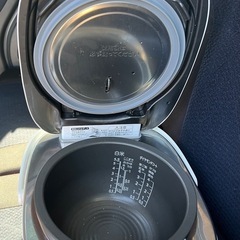 東芝　真空圧力IH炊飯器の画像