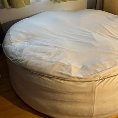 特大丸型ソファ　180cmx70cm 40キロ　の画像